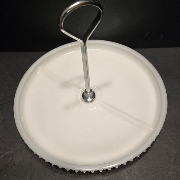 VINTAGE FENTON MILK GLASS CONDIMENT TRAY WITH CHROME HANDLE - Picture 2 of 6